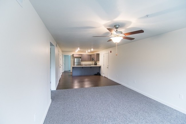 Building Photo - 212 W 1000 S