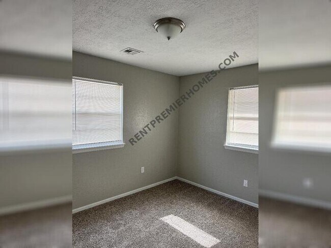 Foto del edificio - 1321 North Christine Dr. Midwest City, OK ...