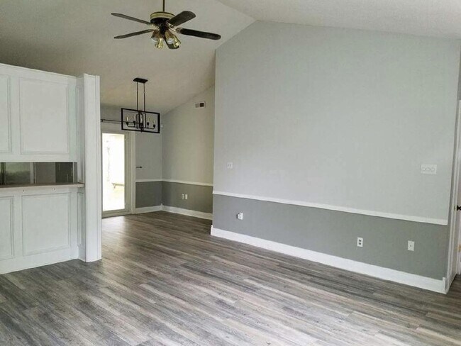 Foto del edificio - Knoxville 37934 - 3 bedroom, 2 bath home, ...
