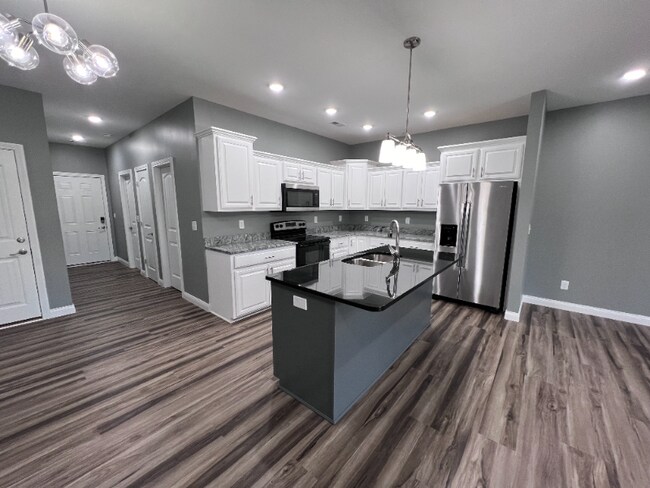 Foto del edificio - 104 Twin Oaks Dr