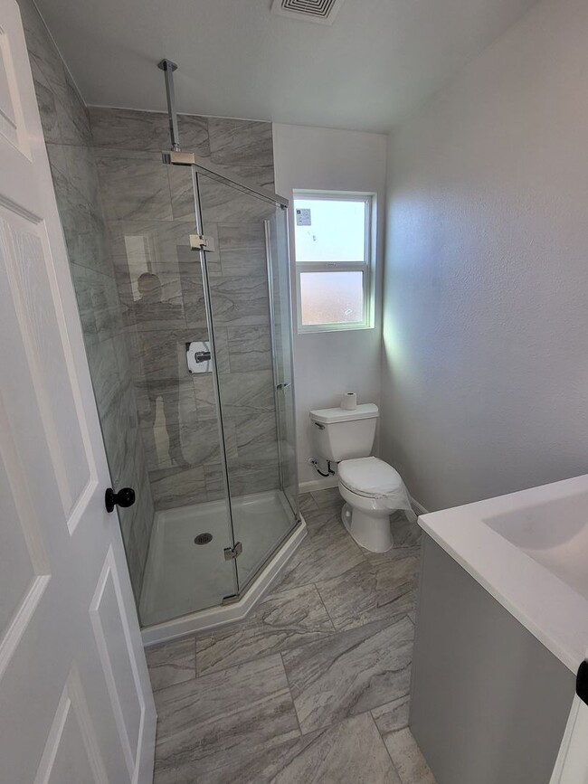 Building Photo - New ADU unit available in Richmond, CA
