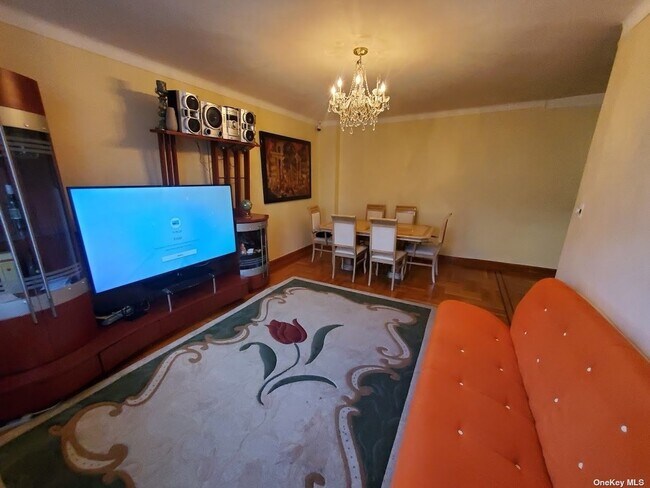 Foto del edificio - 65-38 Booth St