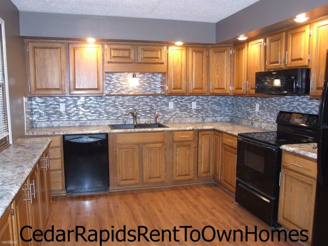 Foto del edificio - 619 Greenfield St NE