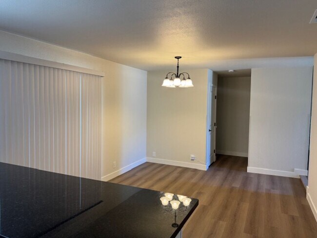 Foto del edificio - Home for Rent in Citrus Heights, CA