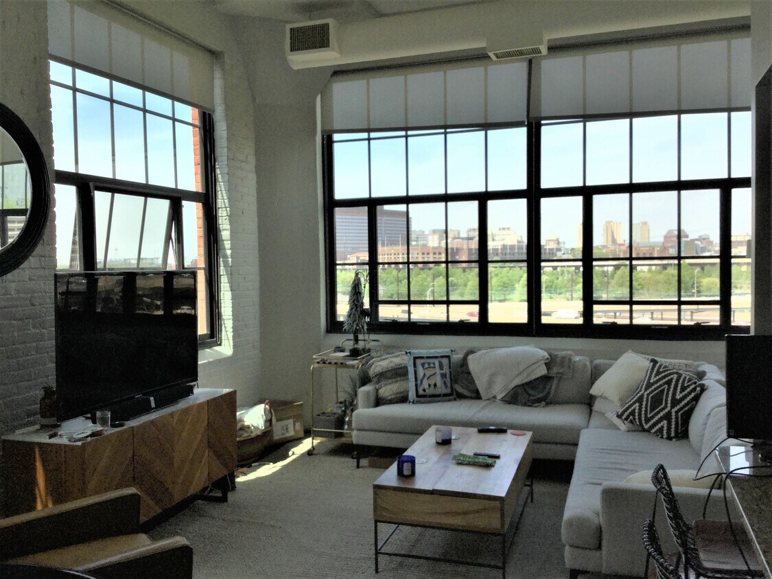 Sala de estar - 2429 Locust St