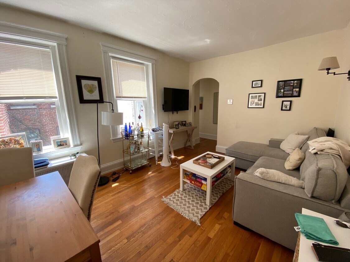 5 Grove St, Boston, MA 02114 Apartments in Boston, MA