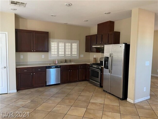 Foto del edificio - 7404 Wine Creek St