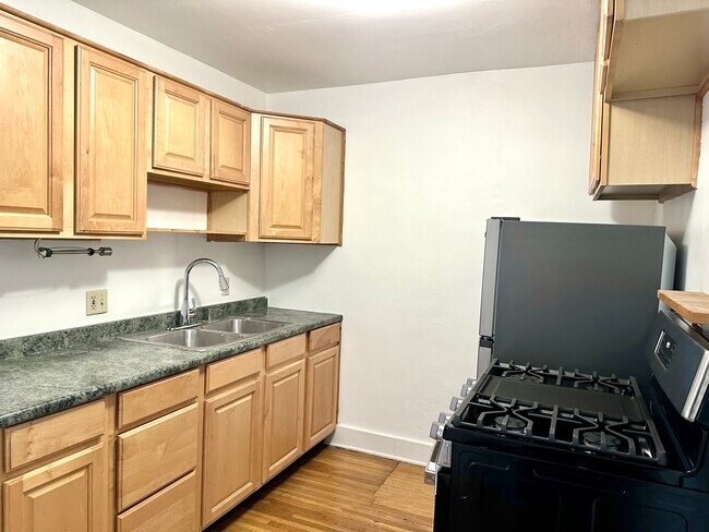 Building Photo - 1307 Harvard St