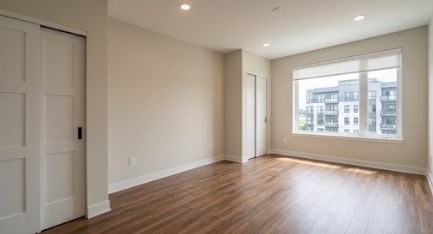 Building Photo - 250 E Arapaho Rd