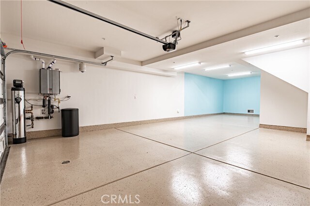 Foto del edificio - 3189 Doheny Way