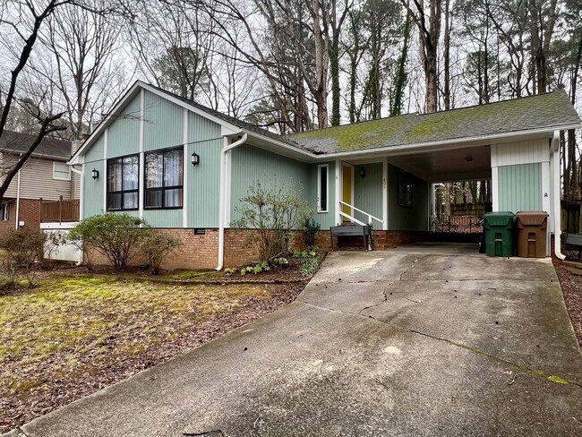 Foto del edificio - 805 Castalia Dr