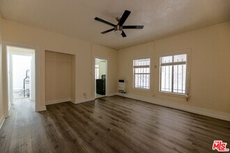 Building Photo - 661 Shatto Pl