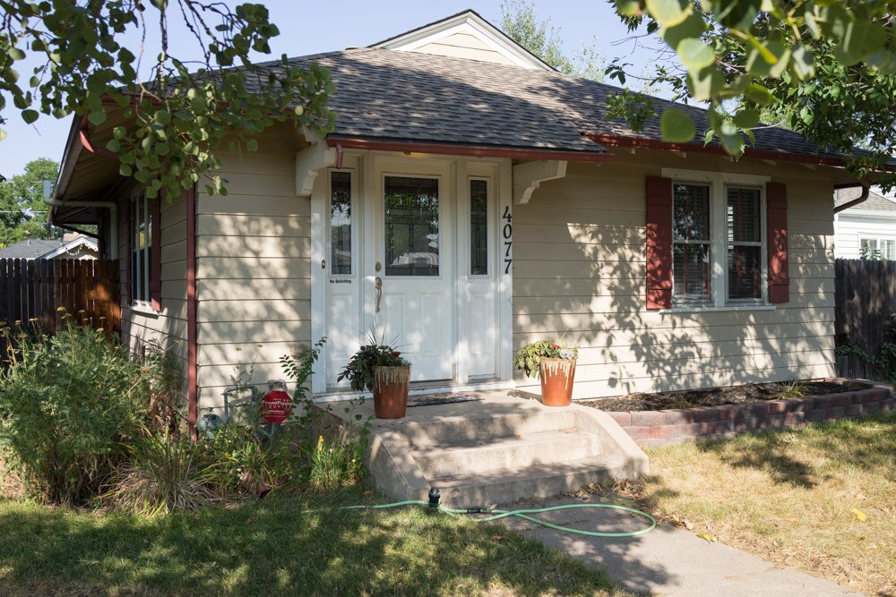 Primary Photo - Evolve Real Estate: Charming Ranch Home wi...
