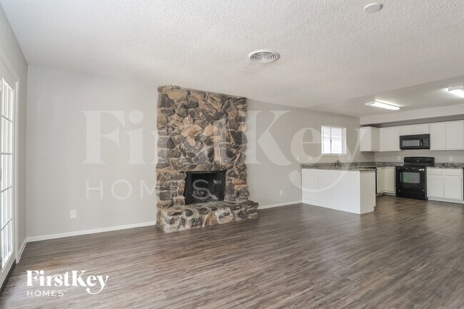 Foto del edificio - 4071 Oakhill Ave
