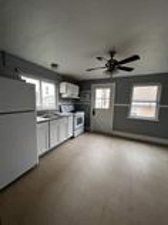 Building Photo - 1313 Fletcher Ave