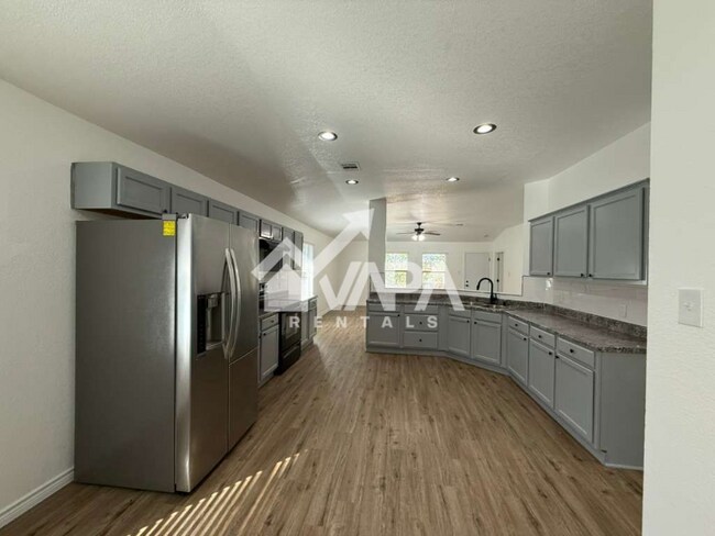 Building Photo - 9159 Everton