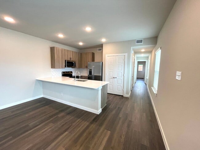 Photo - 1340 County Road 1106 Apt #302, Anna, TX 75409 - 1 BR 1 BA condo