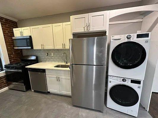 Primary Photo - 2 bedroom in BRONX NY 10467