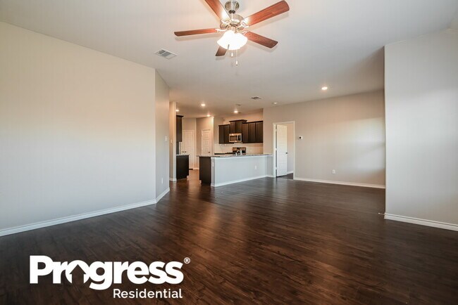 Building Photo - 557 Declaration Way