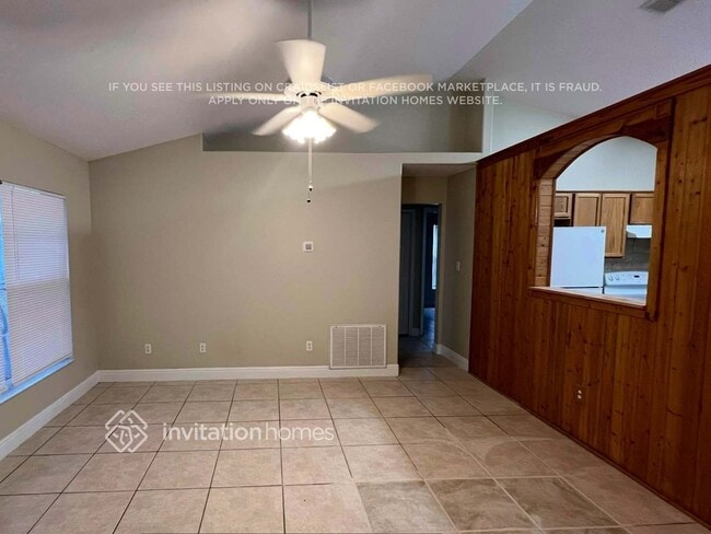 Foto del edificio - 423 Woodview Dr