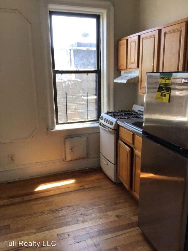 Primary Photo - 321 Fairmount Ave