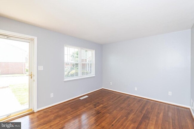 Building Photo - 37 Cardor Ct