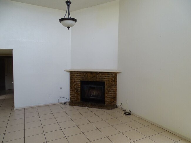 Foto del edificio - 7250 Shire Way