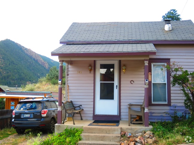 Building Photo - 345 8th Ave