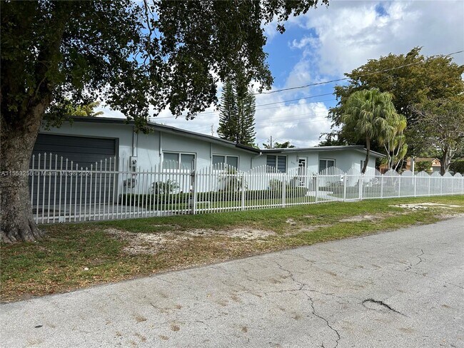 Foto del edificio - 6501 SW 34th St
