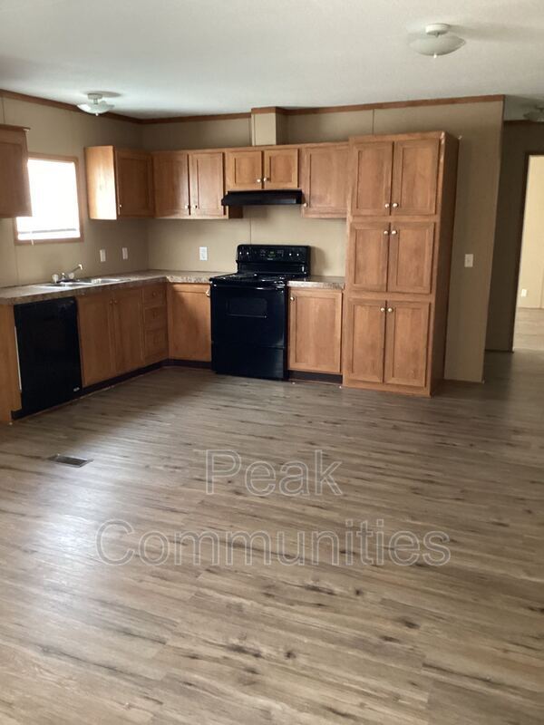 Foto del edificio - 3022 Wintersong Dr