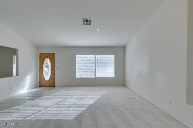 Foto del edificio - 1682 E Graystone Canyon Ave