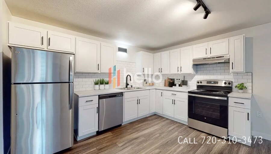 Foto principal - 5271 W Center Ave