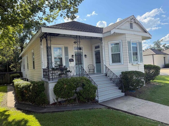 Foto del edificio - 23930 Railroad Ave