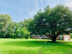 Building Photo - 1055 Shillelagh Rd