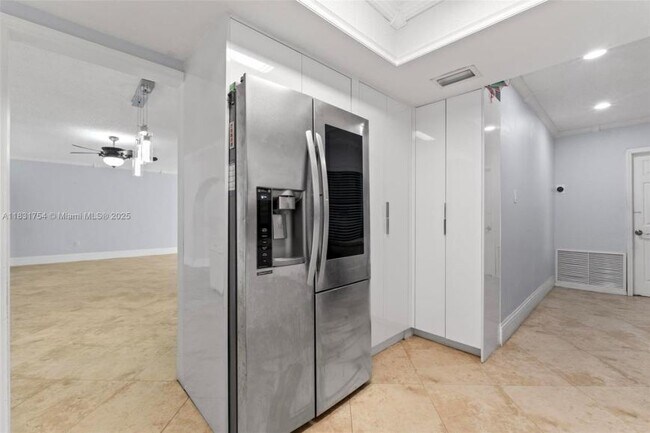 Foto del edificio - 4 bedroom in Hollywood FL 33024