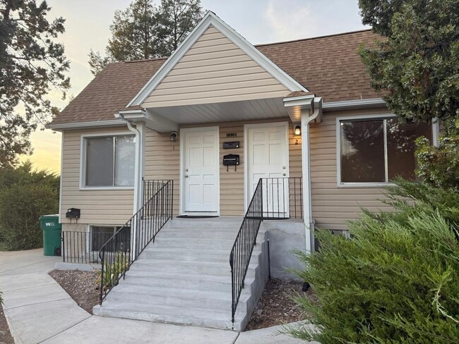 Building Photo - 333 E 720 S St