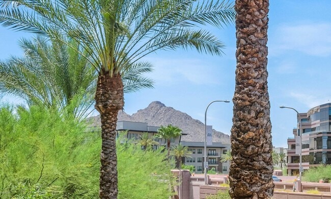 Building Photo - 7161 E Rancho Vista Dr