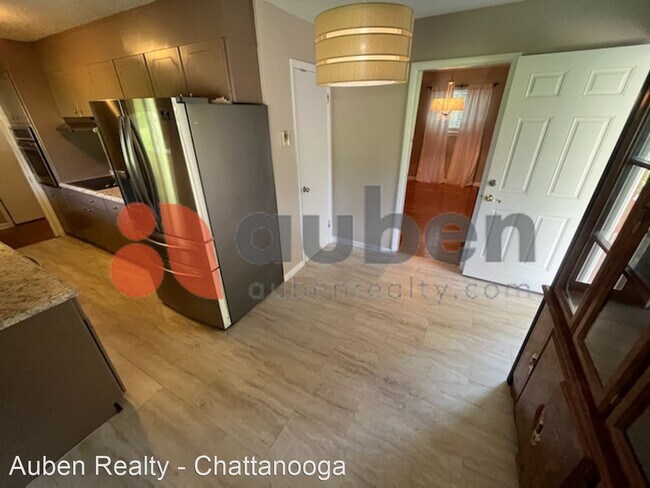 Building Photo - 6 br, 3 bath House - 2332 Janeview Drive