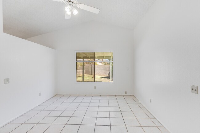 Foto del edificio - 16216 N 16th Pl