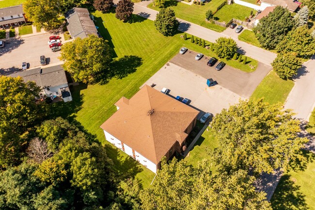 Interior Photo - Ashwood Crossing