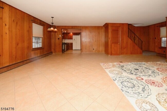 Building Photo - 10 Jacobus Ave
