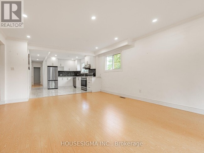 Photo du bâtiment - 16 Muskoka Ave
