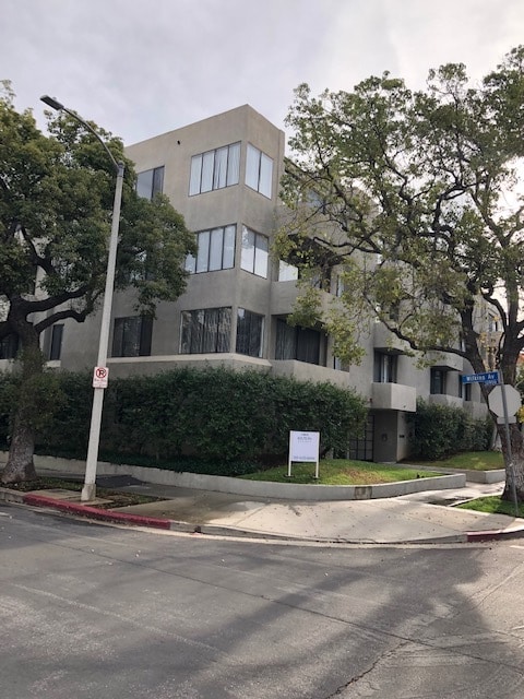 Primary Photo - 1400 Kelton Ave