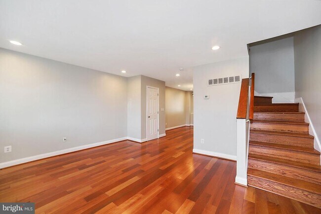 Foto del edificio - 1354 Adams St NE