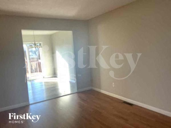 Foto del edificio - 9553 Winkler Drive