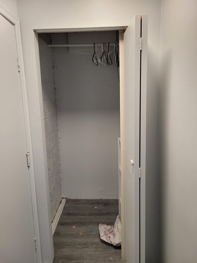 Photo du bâtiment - 262 Frood Rd