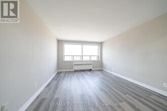 Building Photo - 468 Ottawa St N