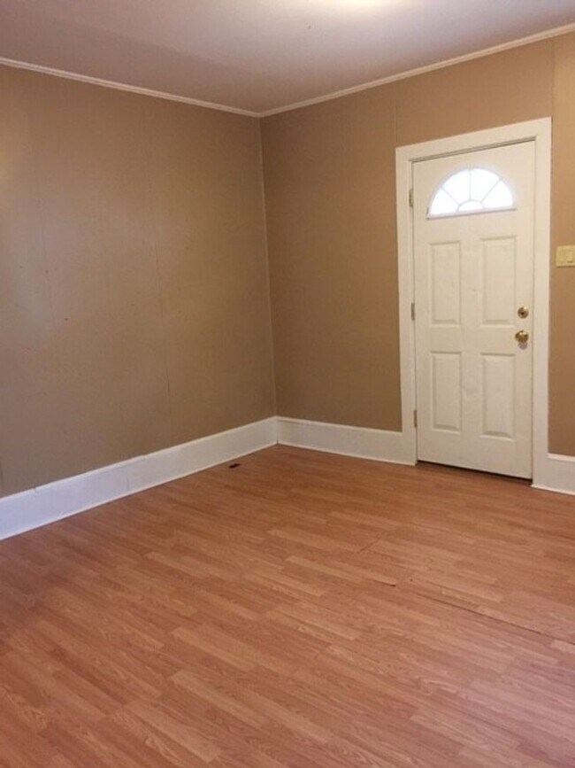 Foto del edificio - 223-225 Hamilton Avenue