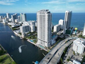 Building Photo - 4010 S Ocean Dr