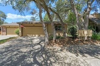 Building Photo - 6913 Navarro Ct